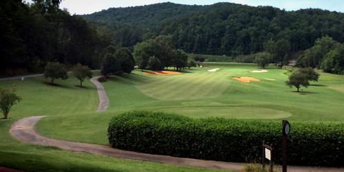 Apple Valley Golf Course at Rumbling Bald North Carolina golf packages