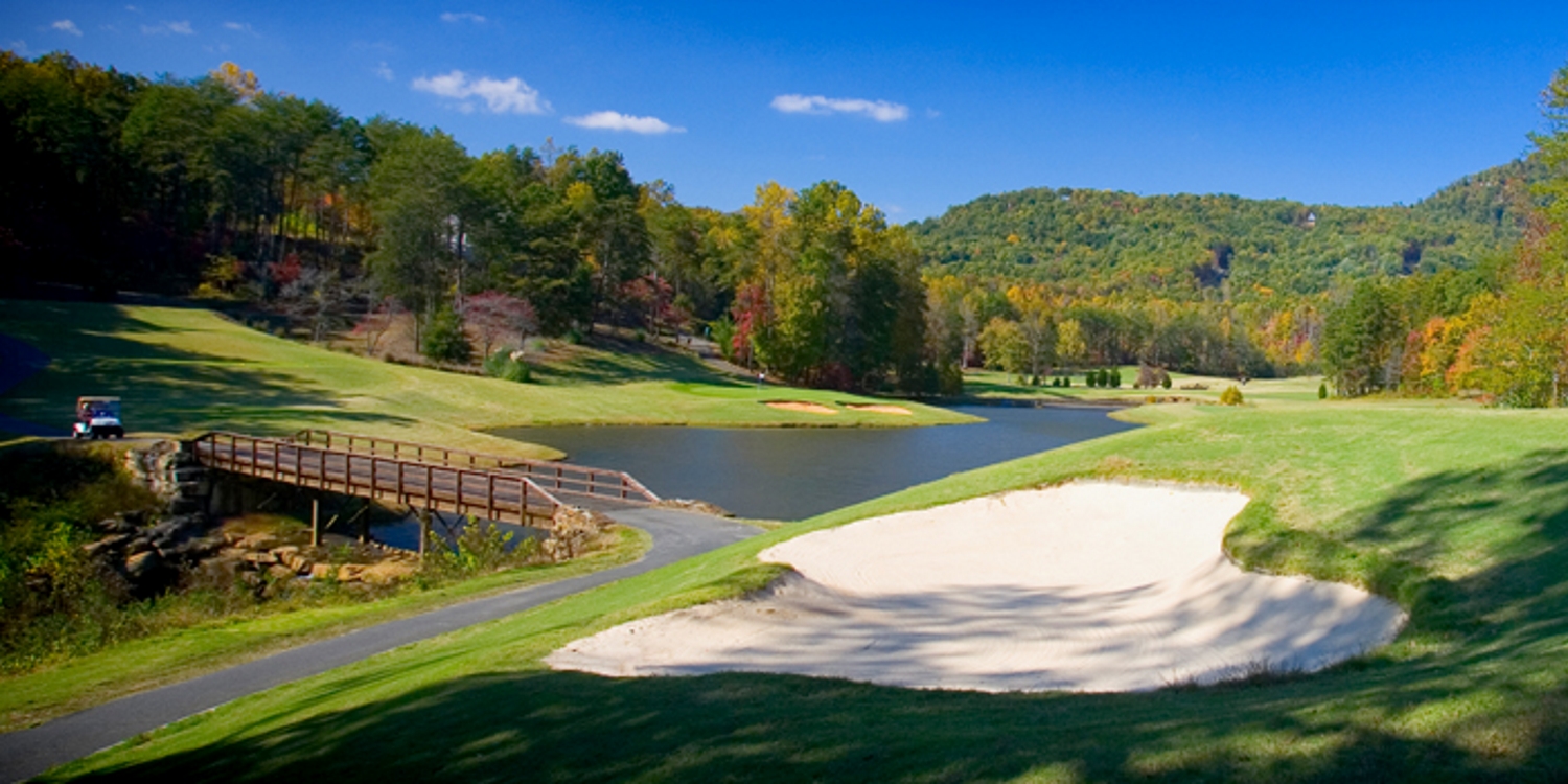 Apple Valley Golf Course at Rumbling Bald Golf in Lake Lure, North